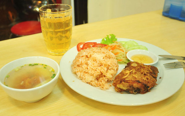 Ba Gà - Cơm Gà Xối Mỡ