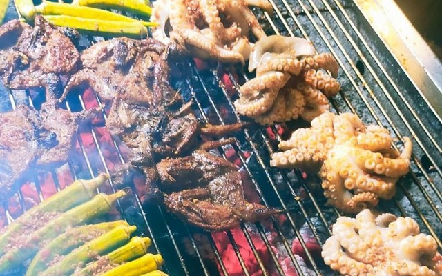 Chân Gà & Bạch Tuộc Nướng - Hoàng Hoa Thám