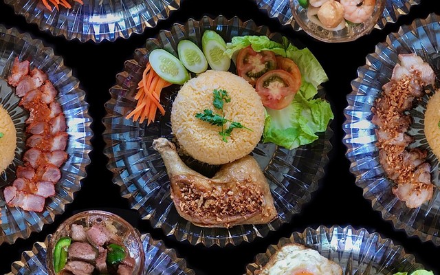 Lâm Ký - Cơm Gà Sốt Tỏi