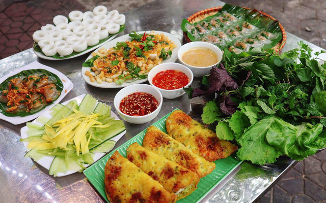 Bánh Xèo & Bánh Bột Lọc Bình Định - Lương Khánh Thiện