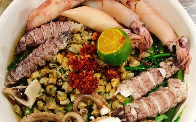 Trần Thảo - Mì Ốc Hến Bạch Tuộc