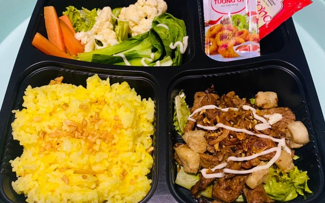 Đồng Tiến - Cơm Gà Xối Mỡ