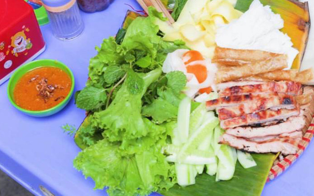 Nem Nướng Nha Trang - Nem & Trà