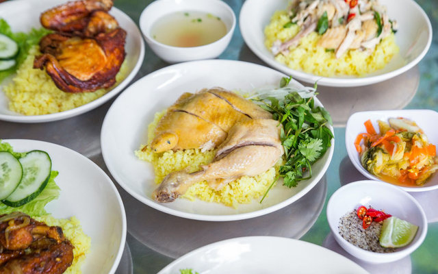 Cơm Gà Hoà An - Cơm Gà Xé Bóp & Cơm Sườn Nướng - Hoà An 25