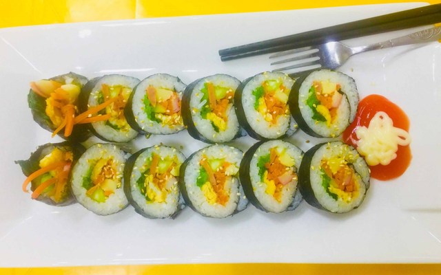 Hoàng Lân Quán - Gimbap & Mì Tương Đen