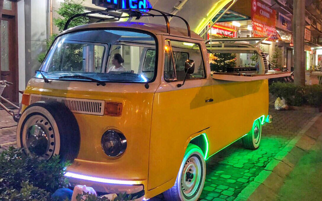 Tiệm Chè - Cô 3 Béo