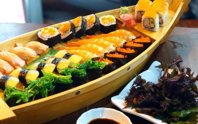 Tiệp Sushi Kazoku - Sushi & Sashimi