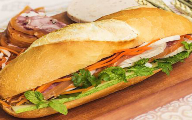 Bánh Mì Út Long