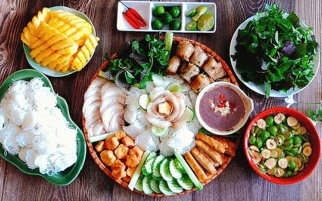 Hà Nội Bún Đậu Mắm Tôm & Bún Chả Thịt Nướng - Lò Lu