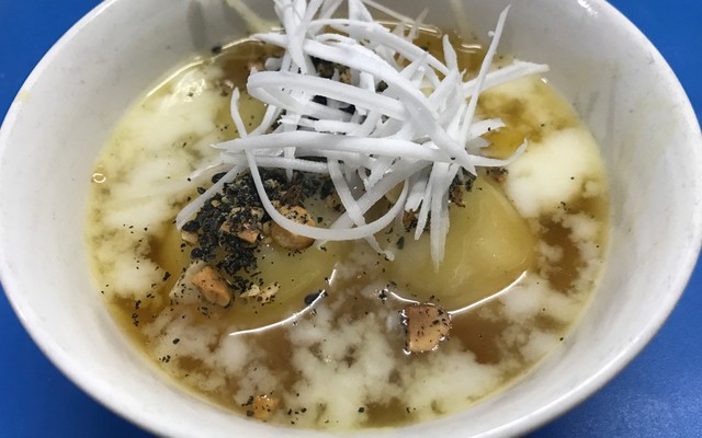 Bà Tuyết - Bánh Trôi Tàu & Chè Sắn Nóng