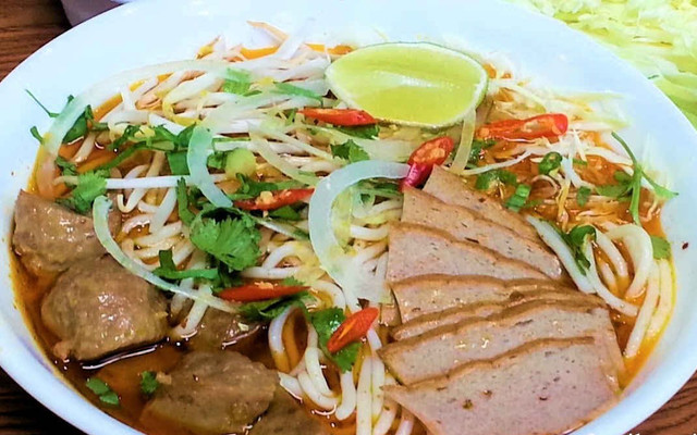 Bún Bò Nam Bộ Phố Cổ - 12 Ngõ Gạch