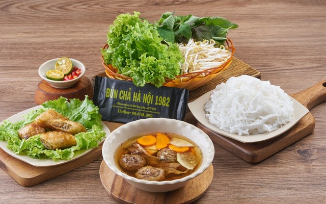 Bún Chả Hà Nội 1982 - Bùi Đình Túy