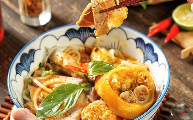 Bà Chi - Bún Bò & Mỳ Quảng - 135 Hồ Tùng Mậu