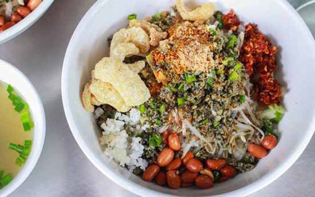 O Bé - Cơm Hến & Bò Kho