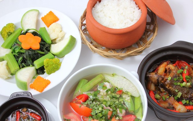 Cơm Ngon Long Biên - Nguyễn Văn Cừ