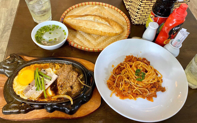 Tường - Pate & Beefsteak