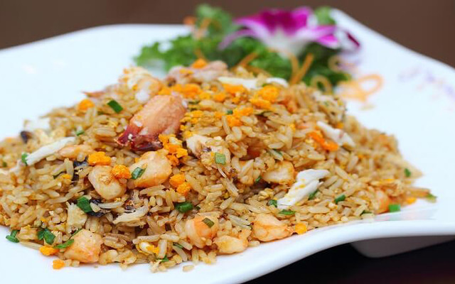 Nguyên Anh - Cơm Rang & Miến Xào Hải Sản