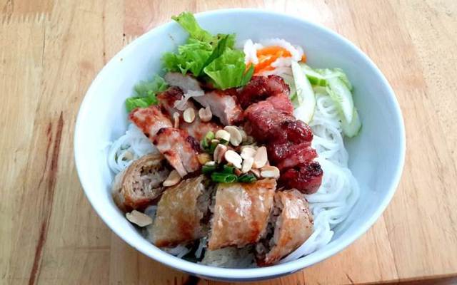 Cô Vẹn - Bún Thịt Nướng Chả Giò & Cơm Thịt Xiên