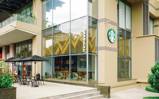 Starbucks Coffee - Saigon Pearl
