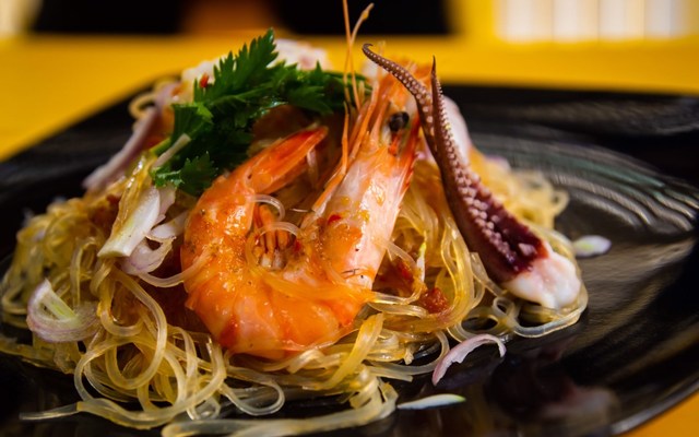 Chân Gà Chiều Tỏi - Khâm Thiên