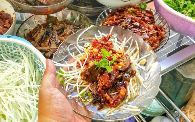 Bò Khô Cô Phương - Ông Ích Khiêm