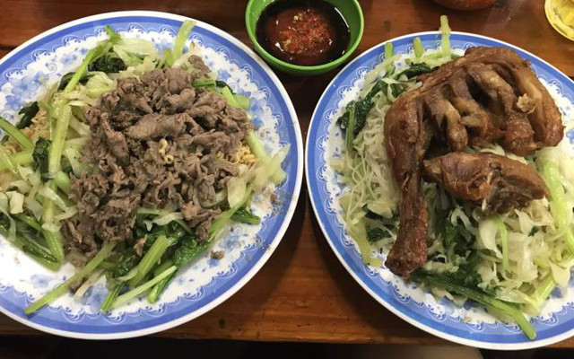 Cô Nhung - Mì Xào Bò, Nui Xào Bò & Bánh Lọt