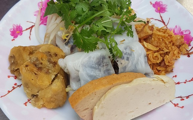Bánh Cuốn Dì Ba