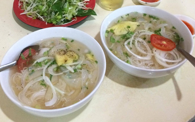 Cây Me - Cơm Tấm & Bún Chả Cá