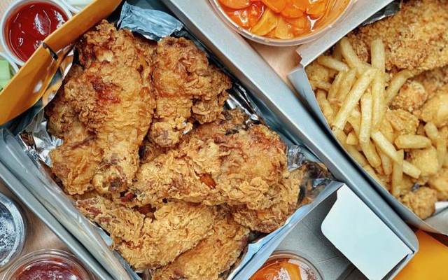 Tiệm Gà Rán Toki - Âu Cơ