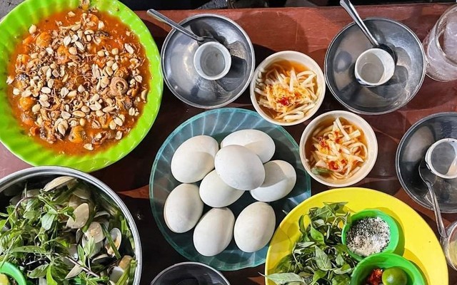 Trứng Cút Lộn Xào Me - Big C
