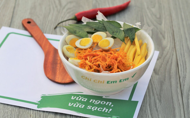 Chị Chị Em Em - Tré Trộn, Chân Gà & Hồng Trà Tắc
