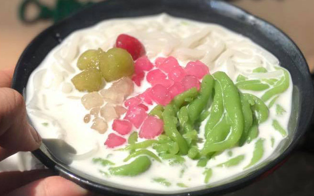 Chè Nội - Chè Sương Sa, Phở Cuốn & Bún Trộn