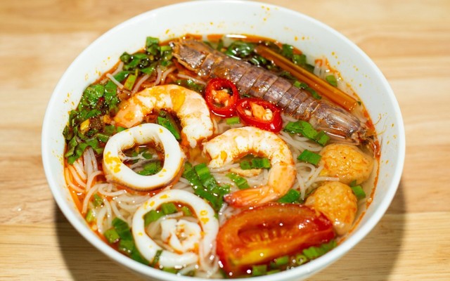 Bún Thái Hải Sản Tôm Tích - Hoàng Hoa Thám