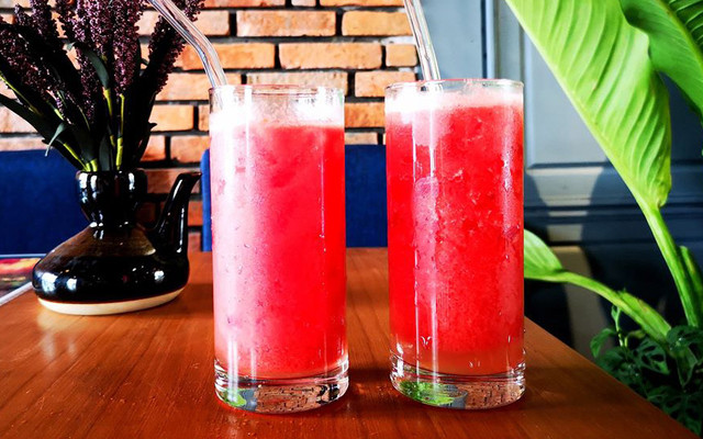 Hue Crown Boutique Cafe