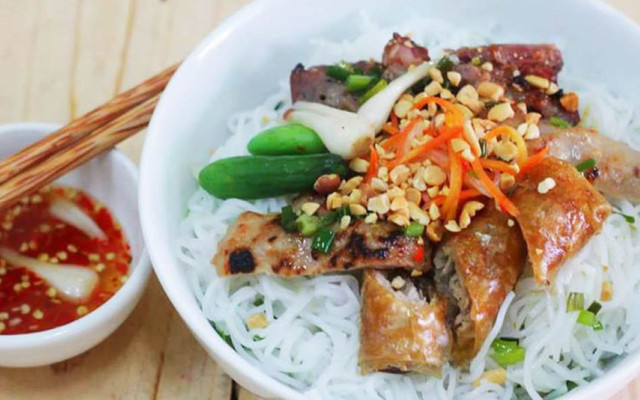 Cô Huệ - Bún Nem Nướng Phú Yên