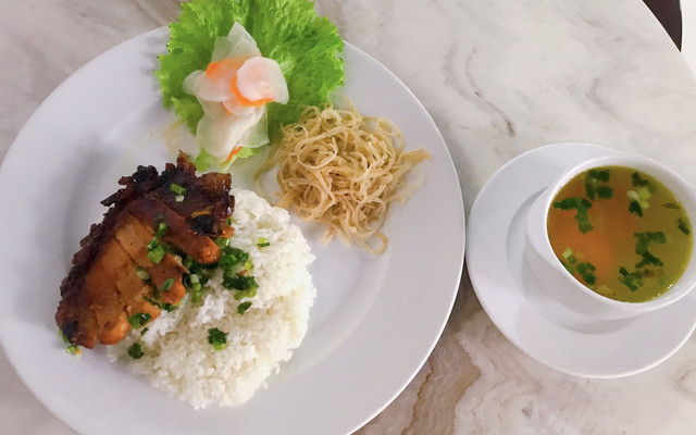 Cơm Tấm Chợ Lớn & 2F Cà Phê