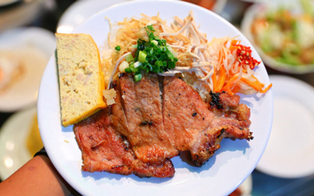 Cô Vui - Cơm Tấm Sài Gòn