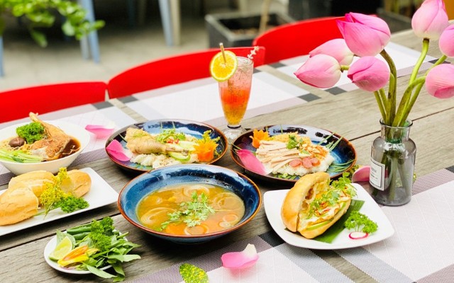 Bếp Nhà Thỏ - Foods & Drink - Khu Đô Thị Sala