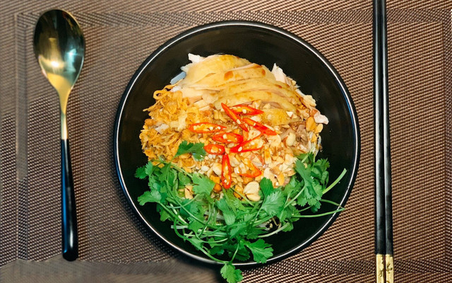 Chị Thúy - Phở Trộn Online