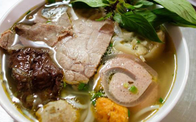 Bún Bò Huế Quỳnh Béo