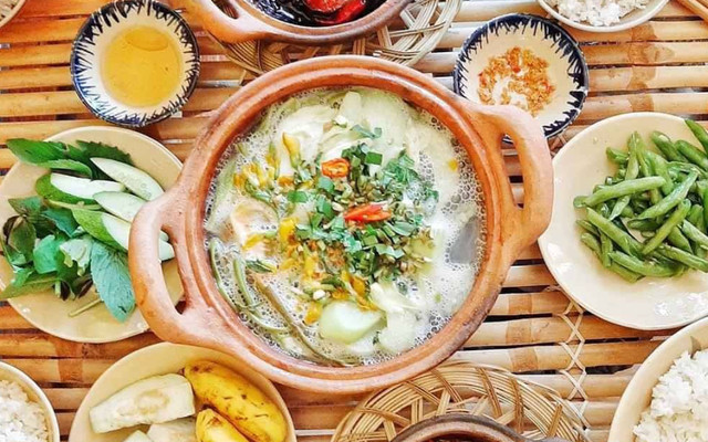 Cơm Nhà 9 Ích