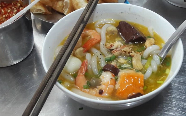 Thương - Bánh Canh Cua