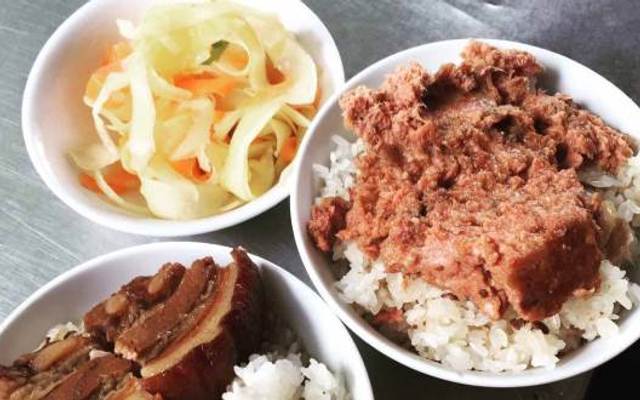 Chị Thủy - Xôi Thịt & Xôi Thập Cẩm