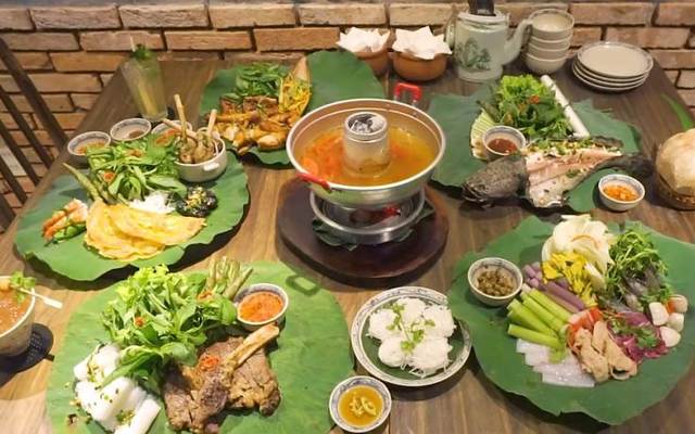 Quán Cơm Chị Bảy - Lê Anh Xuân