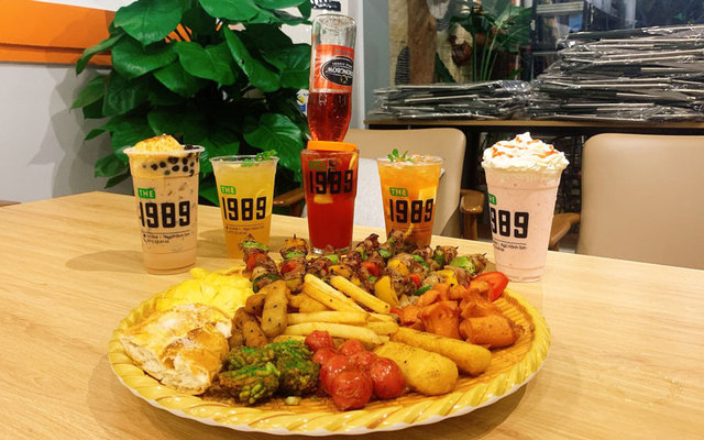 The 1989 - Food & Drinks