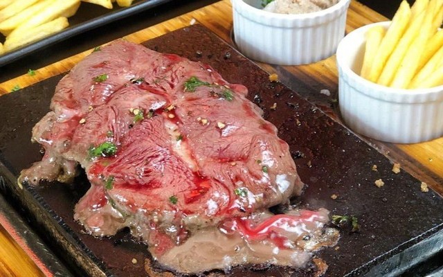 Momoo Japanese Steak