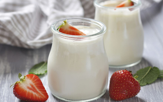 Phương Lan - Sữa Chua Trân Châu, Kem Tự Chọn & Hoa Quả Dầm