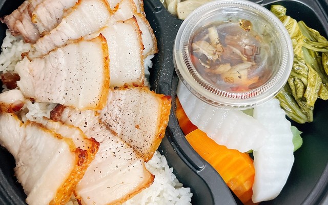 Ngân Kún - Cơm, Xôi & Bánh Mỳ - Giáp Nhị