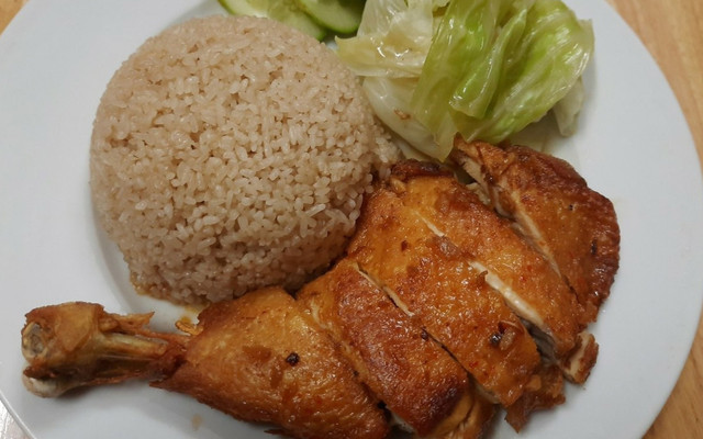 Cơm Gà Minh Nhật - Nguyễn Hoàng