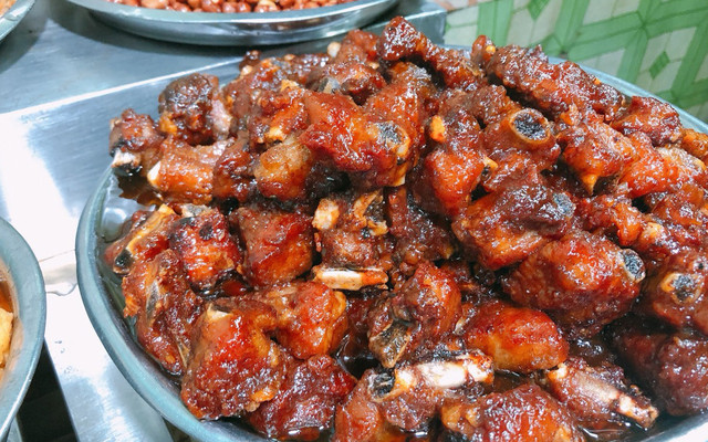 Quán Cơm Suối Mơ